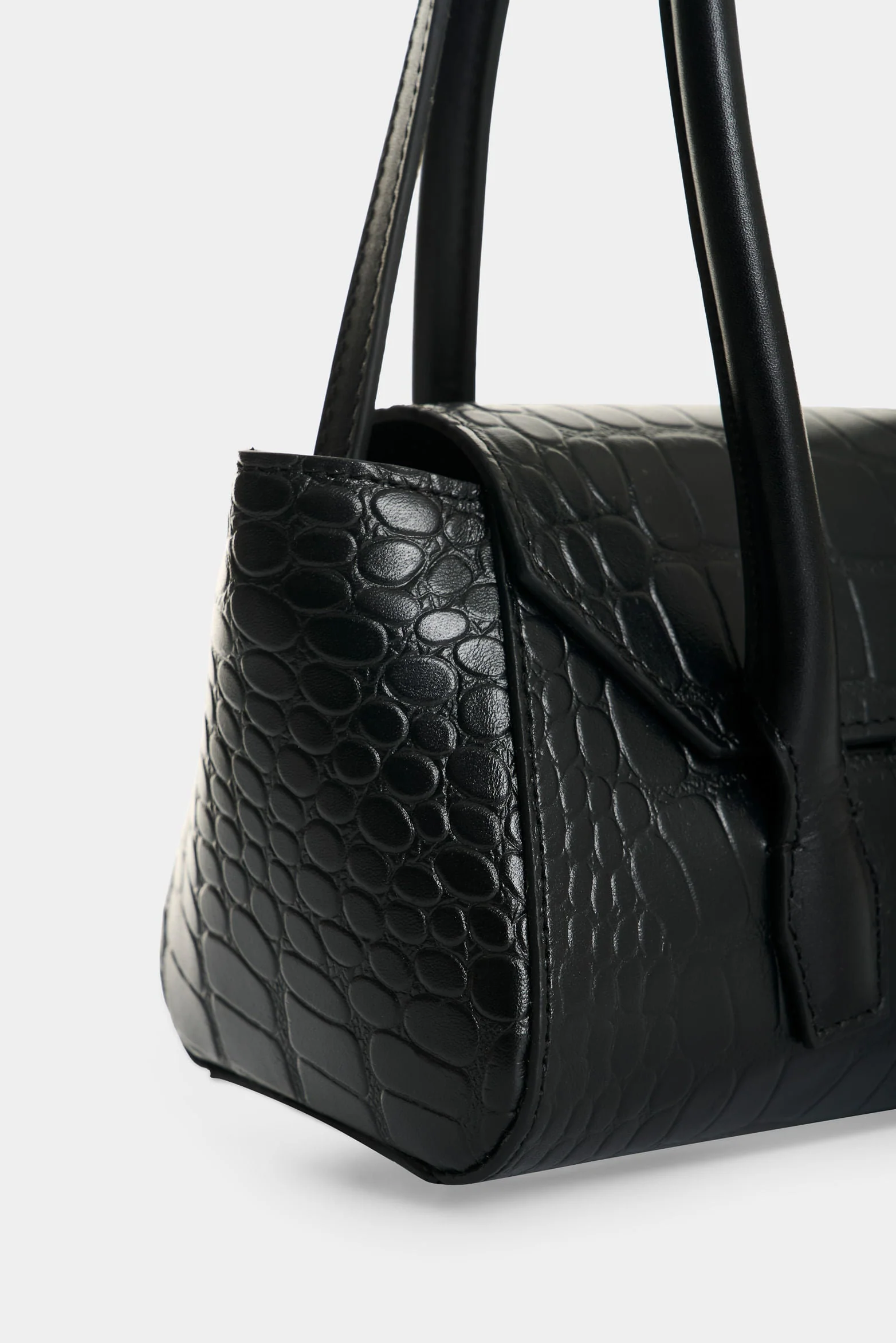 Men’s Mini Croc-Embossed Leather Crossbody Bag - Image 4