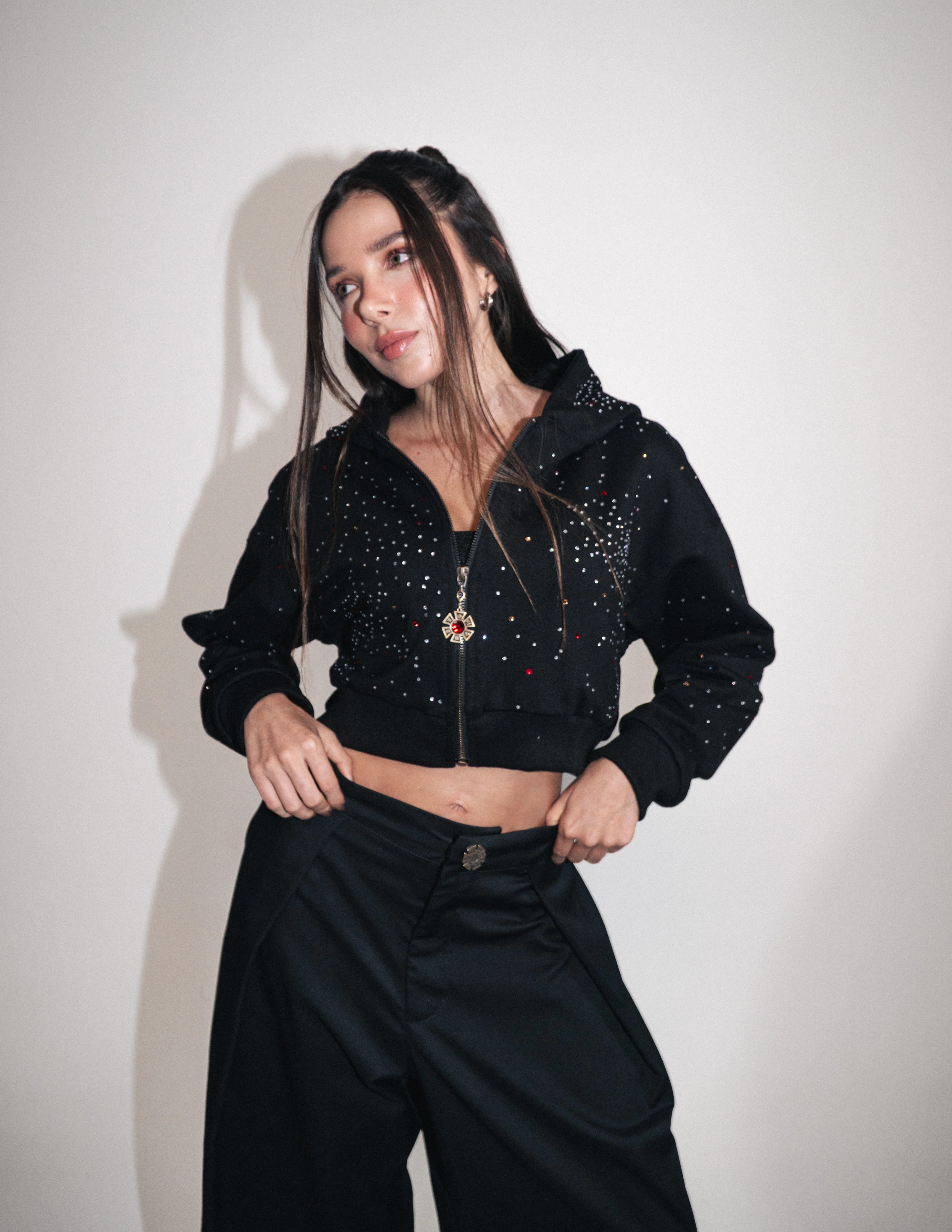 OMERTA BLACK CROP HOODIE - Image 3