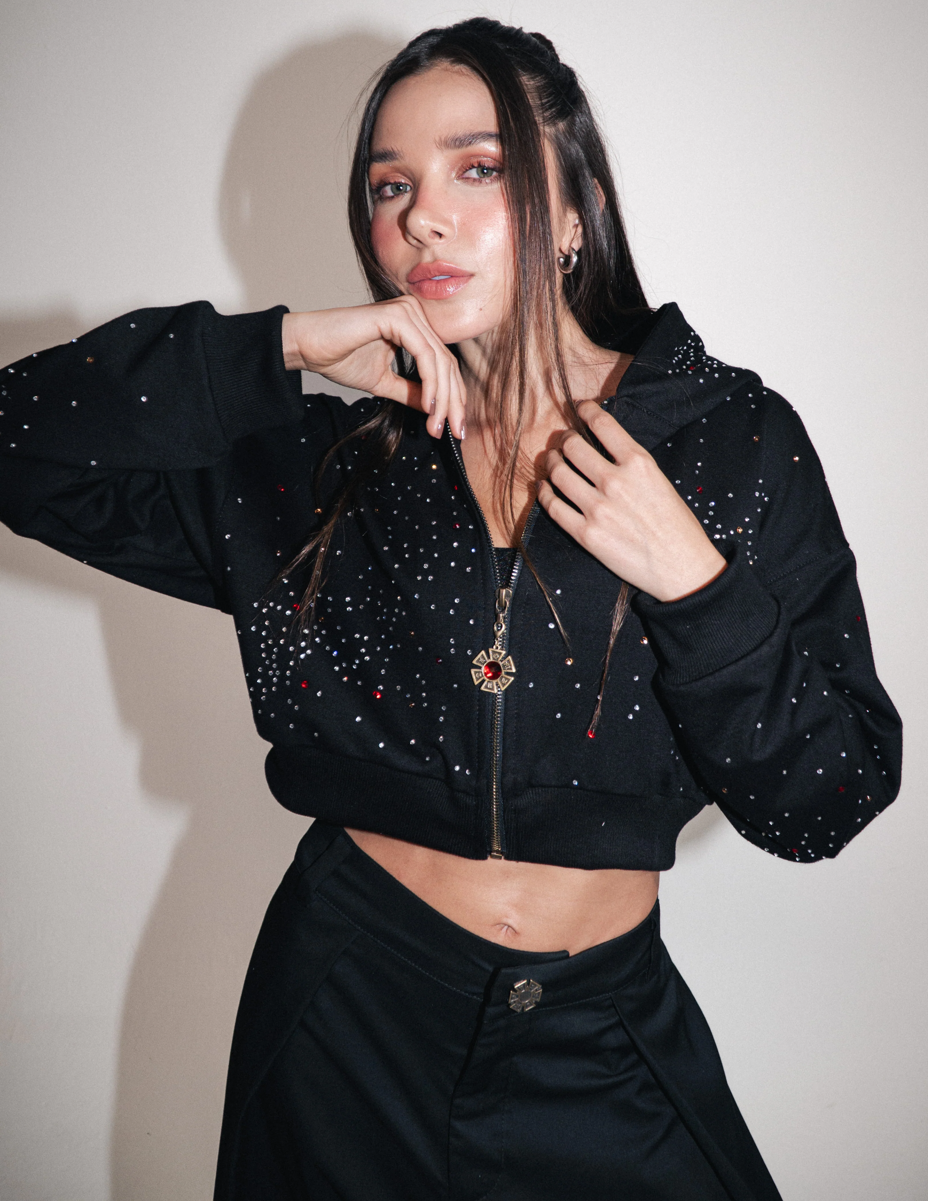 OMERTA BLACK CROP HOODIE - Image 4