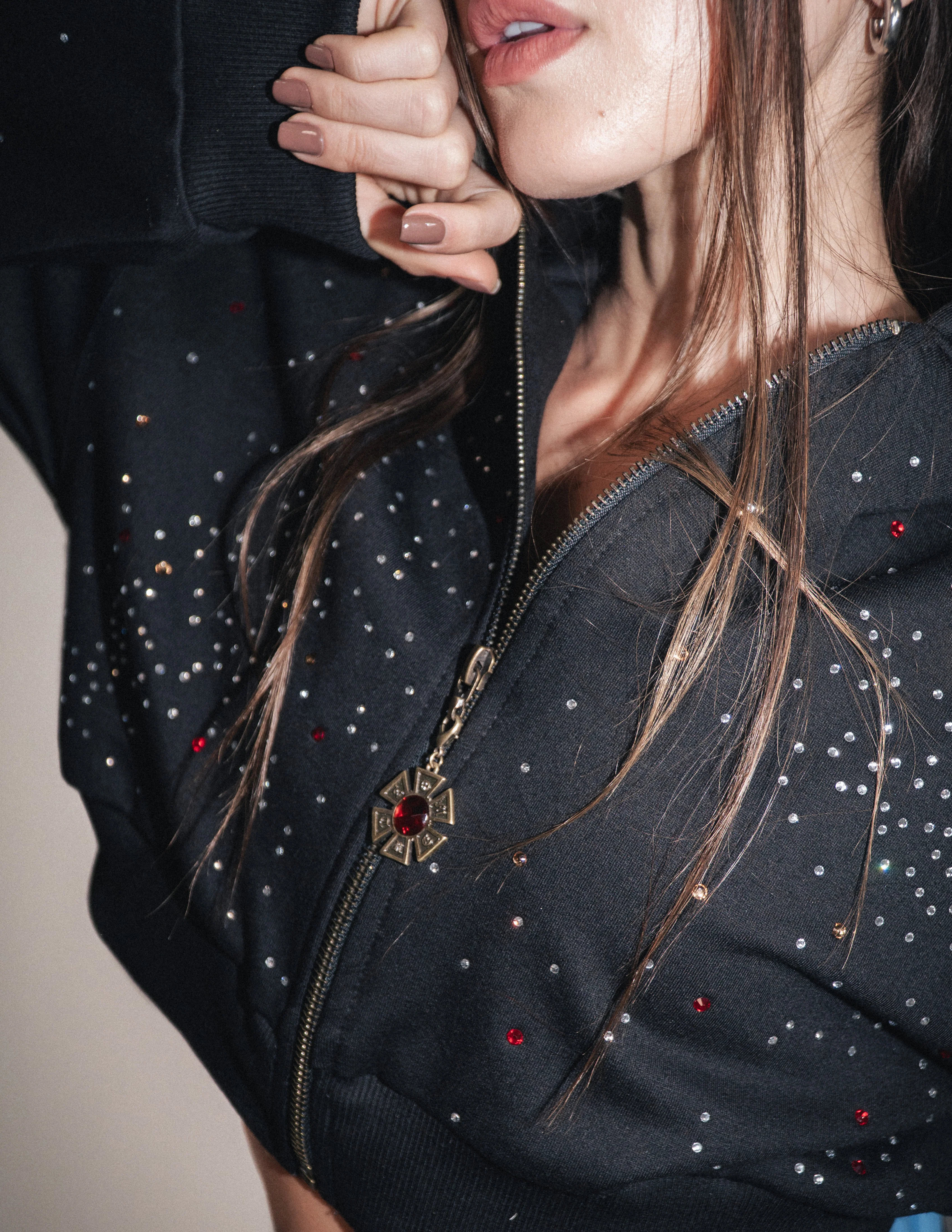 OMERTA BLACK CROP HOODIE - Image 5
